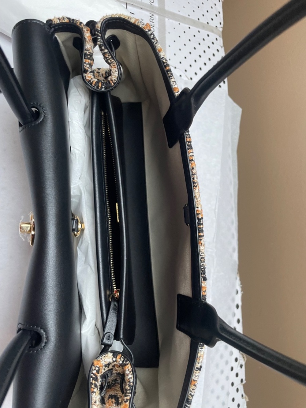 Chanel 26A Urban Essential East West Shopping Bag - Leopard Print Tweed & Black - Picture 7 of 15